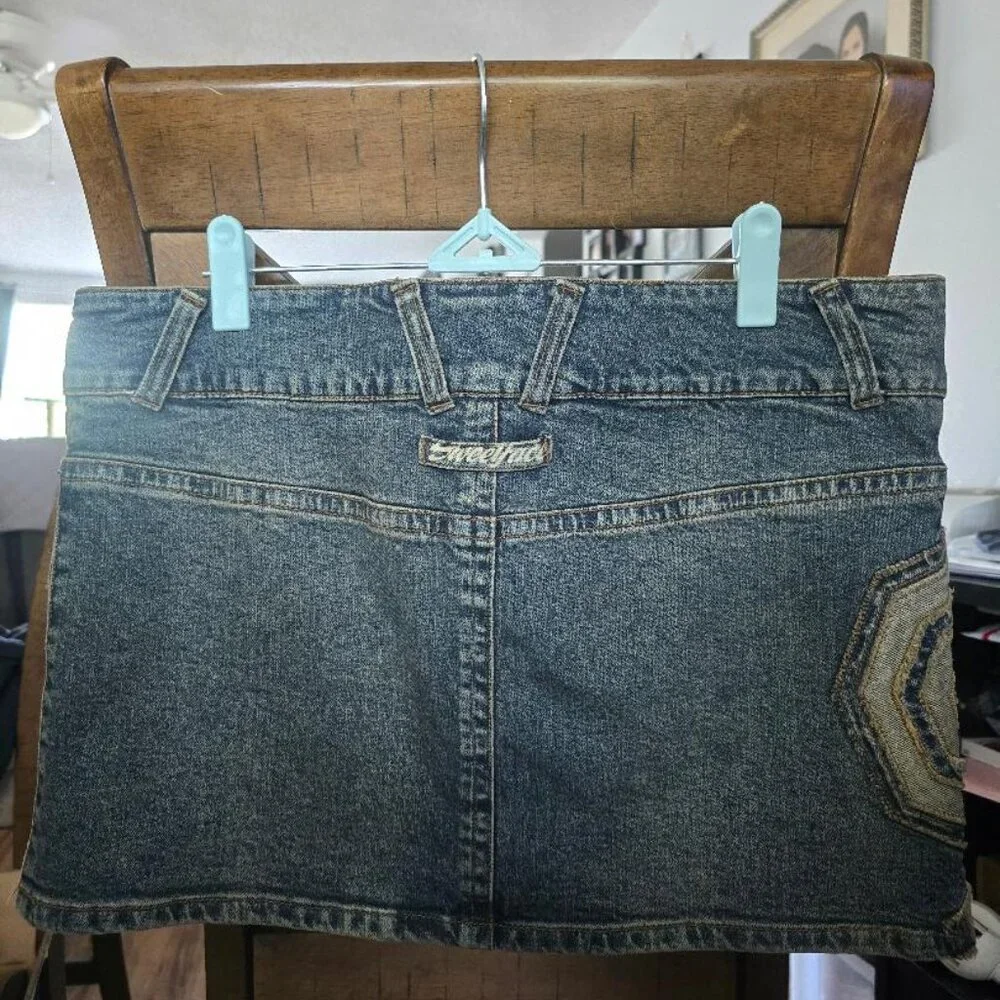 JLo by Jennifer Lopez Mini Skirt Sz 11 EUC - Picture 3 of 5